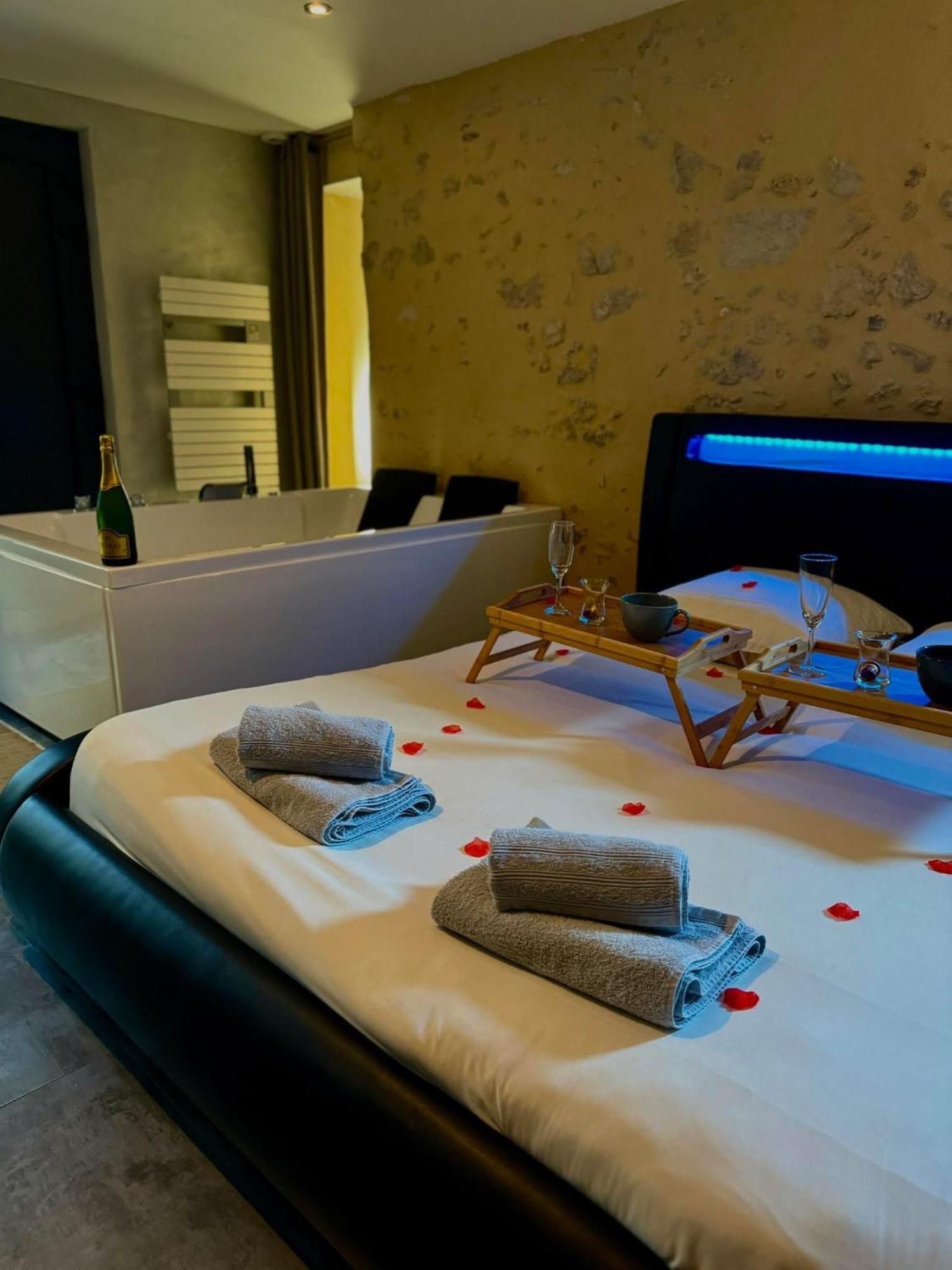Love Queen Spa Detente Blois Zewnętrze zdjęcie
